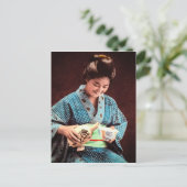 ヴィンテージ芸者が日本酒杯に登場|過去記事 ポストカード (スタンド正面)