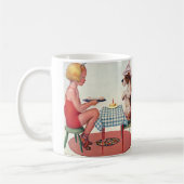 ヴィンテージ誕生日パーティー、子犬のいる少女 コーヒーマグカップ (左)