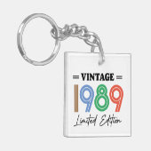 ヴィンテージ誕生日贈与 |パーソナライズされた | キーホルダー (正面左)