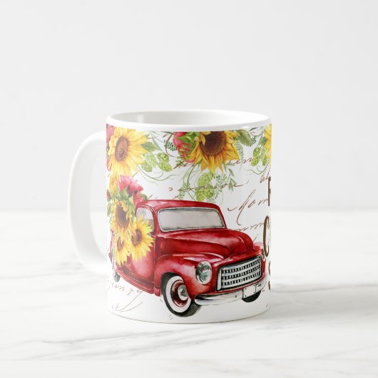 ヴィンテージ赤いトラックでヒマワリに囲まれた コーヒーマグカップ (正面左)