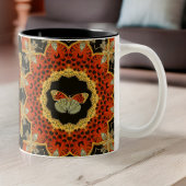 ヴィンテージ赤と金ゴールドの黒の翼のフレームの蛾 ツートーンマグカップ