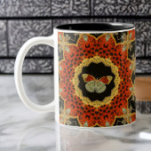 ヴィンテージ赤と金ゴールドの黒の翼のフレームの蛾 ツートーンマグカップ