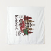 ヴィンテージ赤トラック、松の木 タペストリー (正面(横))