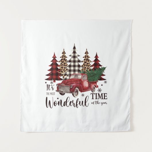 ヴィンテージ赤トラック、松の木 タペストリー (正面)