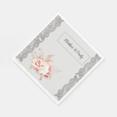 ヴィンテージ赤面ピンクグレーフローラレース スタンダードランチョンナプキン (角)