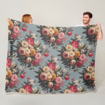 ヴィンテージ赤、ピンク、白、黄色のフローラブーケ