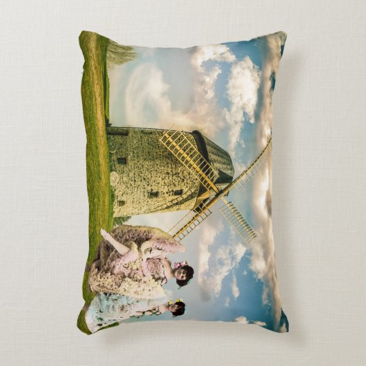 ヴィンテージ踊りフラワーガールズアンドウィンドミル アクセントクッション (正面(垂直))