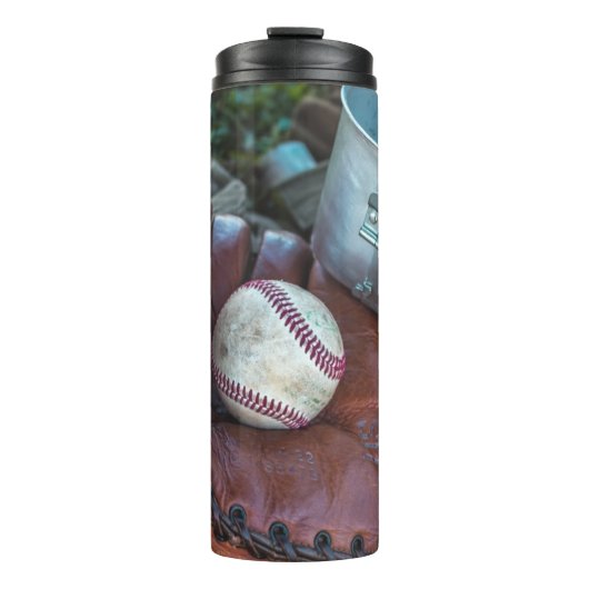 ヴィンテージ野球ミット及びボール野球グラブママー タンブラー (正面)