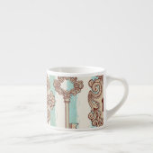 ヴィンテージ鍵、ロック:フリーハンドパターン。 エスプレッソカップ (右)