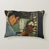 ヴィンテージ電気工事用回路遮断器パネル アクセントクッション (裏面)