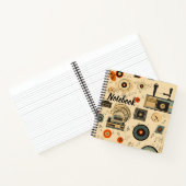 ヴィンテージ音楽と並んだノートブック ノートブック (内部)