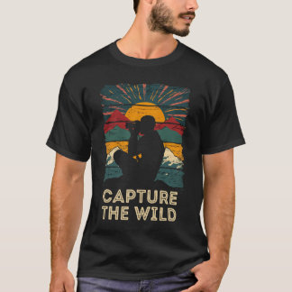 ヴィンテージ風の野生動物・自然写真家 Tシャツ