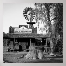 ヴィンテージ風車の白黒の写真