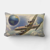 ヴィンテージ飛んでいるで世界中に雲が広がる飛行機 ランバークッション (正面)