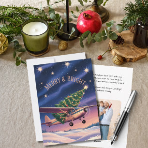 ヴィンテージ飛行機とクリスマスツリーの写真が面白い シーズンカード