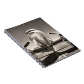 ヴィンテージ飛行機滑走路場面 ノートブック (右側)