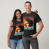 ヴィンテージ黒猫Red Cupで欲しいおもしろいこと Tシャツ (ユニセックス)