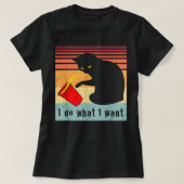 ヴィンテージ黒猫Red Cupで欲しいおもしろいこと Tシャツ (デザイン正面)