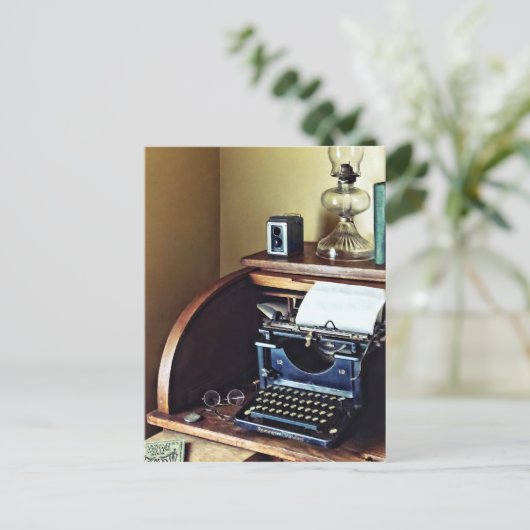 ヴィンテージ1920sタイプライターinホームオフィス ポストカード (スタンド正面)