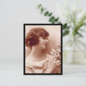 ヴィンテージ1920s花付き少女フォトポストカード ポストカード (スタンド正面)