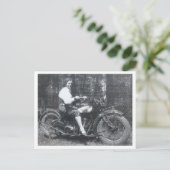 ヴィンテージ1940年代のオートバイの女性写真 ポストカード (スタンド正面)