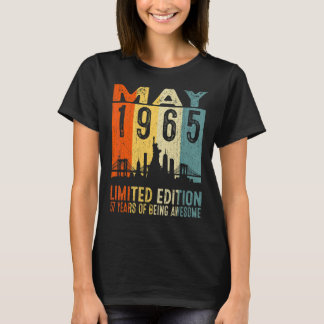 ヴィンテージ1965 57歳1965年5月に作られた57番目のバード Tシャツ