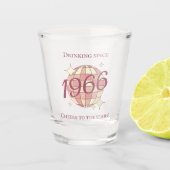 ヴィンテージ1966 60th誕生日レトロパープル ショットグラス (正面)