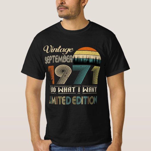 ヴィンテージ1971年9月Tシャツ – レトロスタイル誕生 Tシャツ (正面)