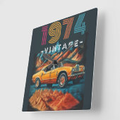 ヴィンテージ1974クール号車 スクエア壁時計 (傾斜)