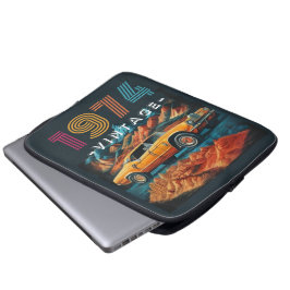 ヴィンテージ1974クール号車 ラップトップスリーブ