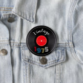 ヴィンテージ1975レトロストライプレコード50誕生日 缶バッジ (インサイチュ)