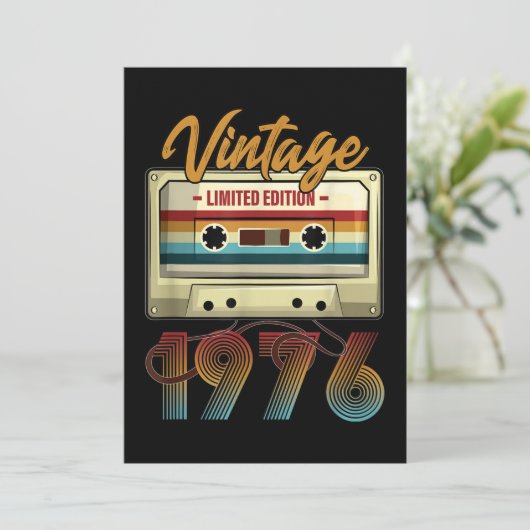 ヴィンテージ1976年45歳の誕生日カセットテープ誕生日 招待状 (スタンド正面)
