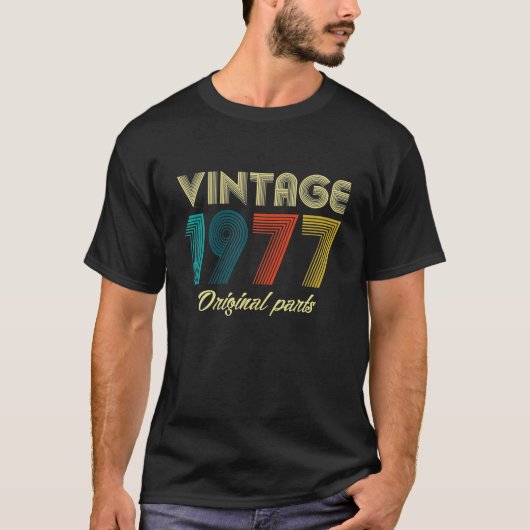 ヴィンテージ1977 44誕生日ギフトアイディア彼の彼女 Tシャツ (正面)
