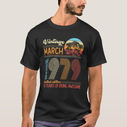 ヴィンテージ1979年3月43歳43誕生日デコ Tシャツ (正面)