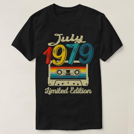 ヴィンテージ1979年7月カセットテープ43誕生日デコ Tシャツ (デザイン正面)