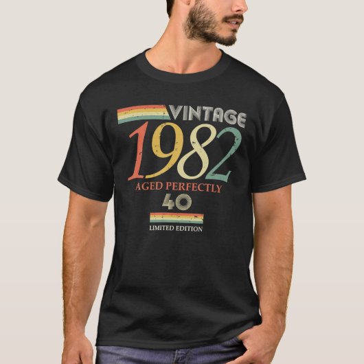 ヴィンテージ1982年、40歳の誕生日に完璧な贈り物 Tシャツ (正面)