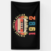 ヴィンテージ1982誕生日カセットテープ 横断幕 (縦)