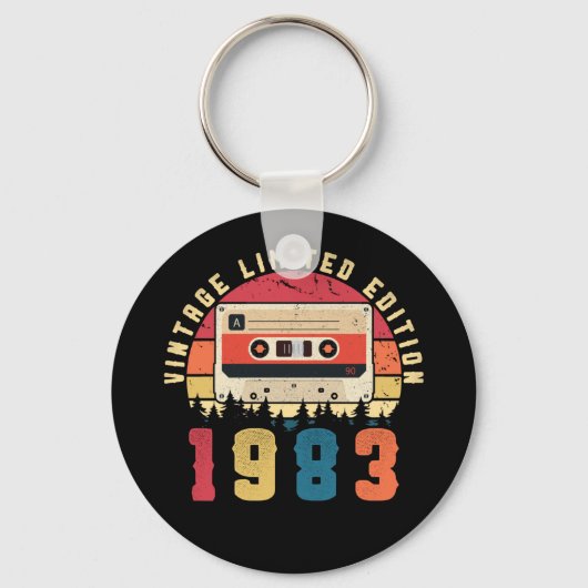 ヴィンテージ1983誕生日カセットテープ キーホルダー (正面)