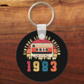 ヴィンテージ1983誕生日カセットテープ キーホルダー (正面)