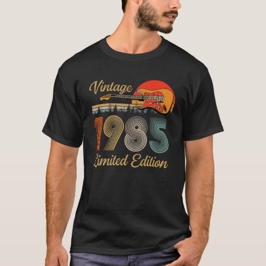 ヴィンテージ1985 T S女男性へ性ギター愛好家37年 Tシャツ (正面)