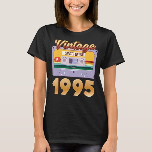 ヴィンテージ1995生まれクラシックカセットテープ Tシャツ (正面)