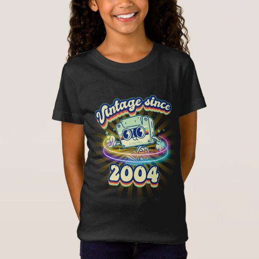ヴィンテージ2004カセットテープレトロ21歳 Tシャツ (正面)