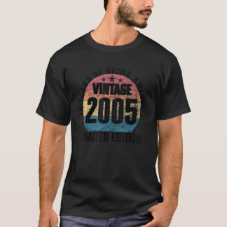 ヴィンテージ2005伝説限定版18歳 Tシャツ