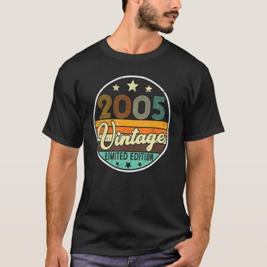 ヴィンテージ2005 17誕生日17歳の少年 Tシャツ (正面)