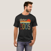 ヴィンテージ2009 生まれ 2009年13番目の誕生日ギフト13 Tシャツ (正面フル)