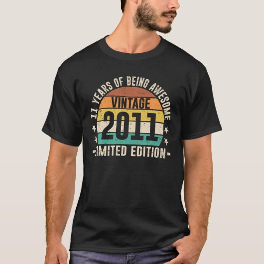 ヴィンテージ2011年限定版11年古物ギフト11th tシャツ (正面)