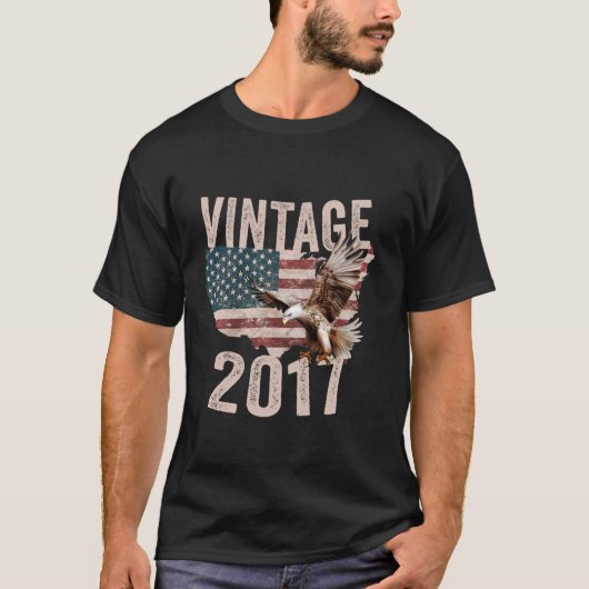 ヴィンテージ2017 Bald Eagle American Flag Country Tシャツ (正面)