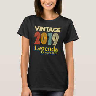 ヴィンテージ2019レジェンドは生まれ誕生日 Tシャツ