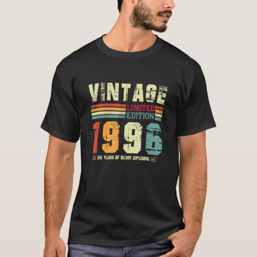ヴィンテージ26歳レトロ誕生日素晴らし以降 Tシャツ (正面)