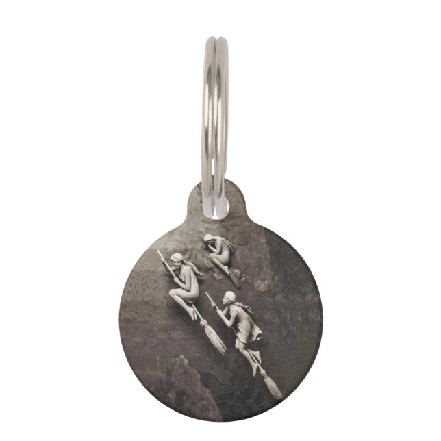 ヴィンテージ3ハロウィンウィッチズ飛んでいるブルーム ペット　ネームタグ (正面)